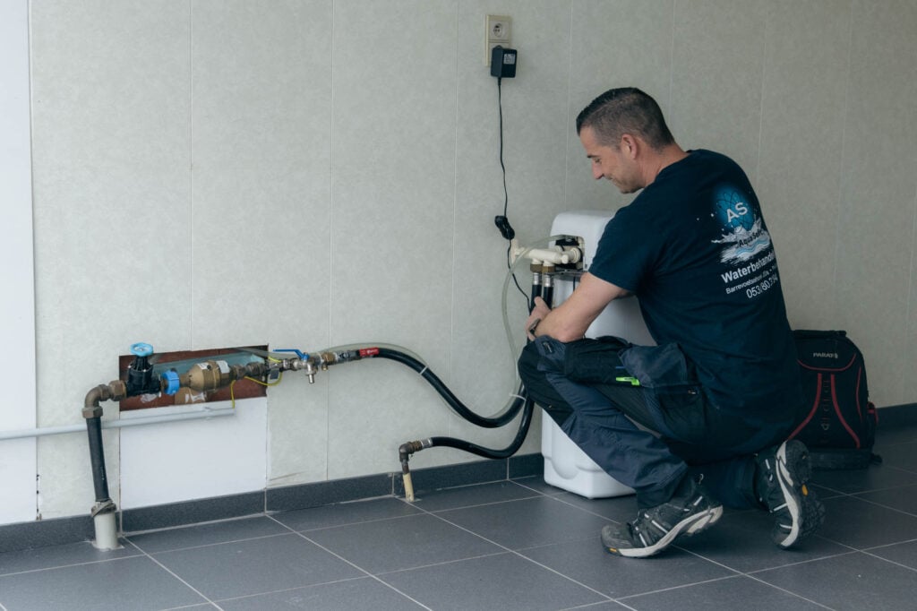 Waterverzachter plaatsen